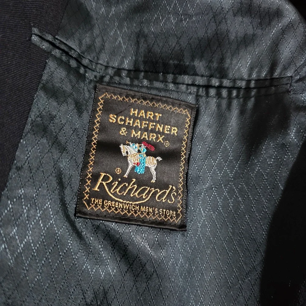 Hart Schaffner Marx Black 2 Piece Suit Micron 2000 Australian Wool 44R 42x31